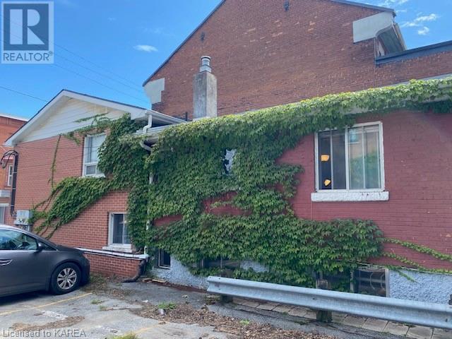 88 WELLINGTON Street