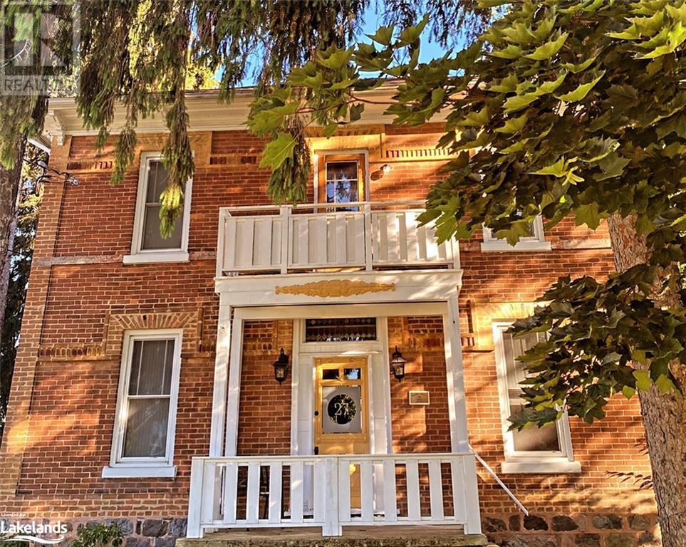 27 COLLINGWOOD Street W