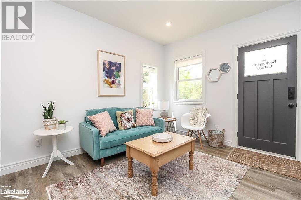 27 COLLINGWOOD Street W