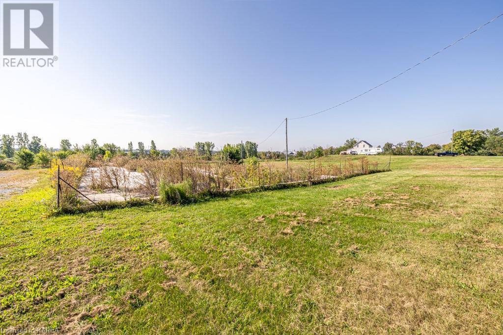 112 VANLUVEN Road