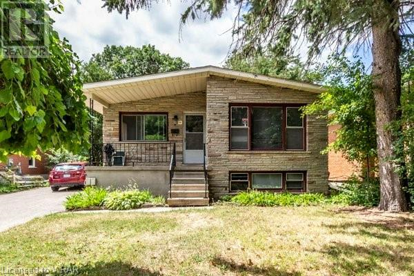 10 CARDILL Crescent, Waterloo