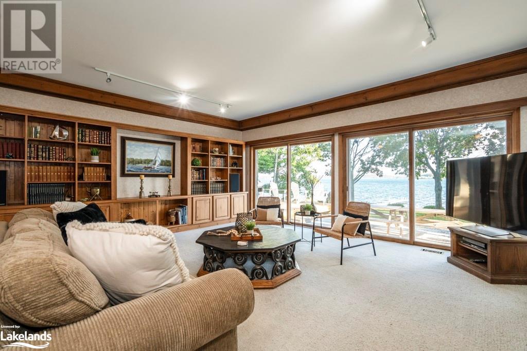 336 GLENBROOK Drive