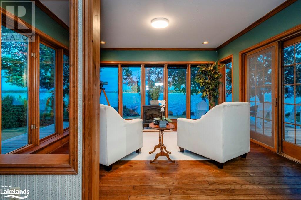 336 GLENBROOK Drive