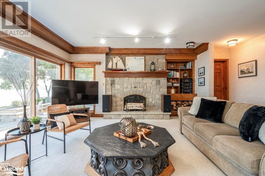 336 GLENBROOK Drive