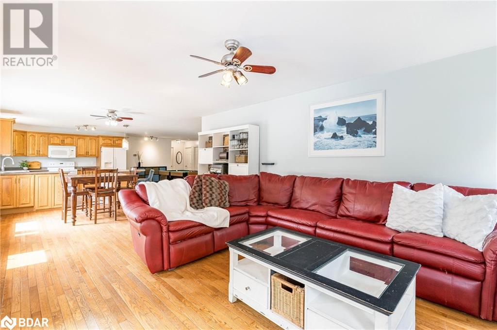 124 ARLYNN Crescent