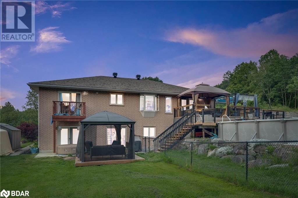 124 ARLYNN Crescent