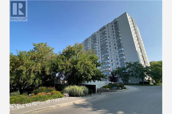 35 GREEN VALLEY Drive Unit# 402, Kitchener