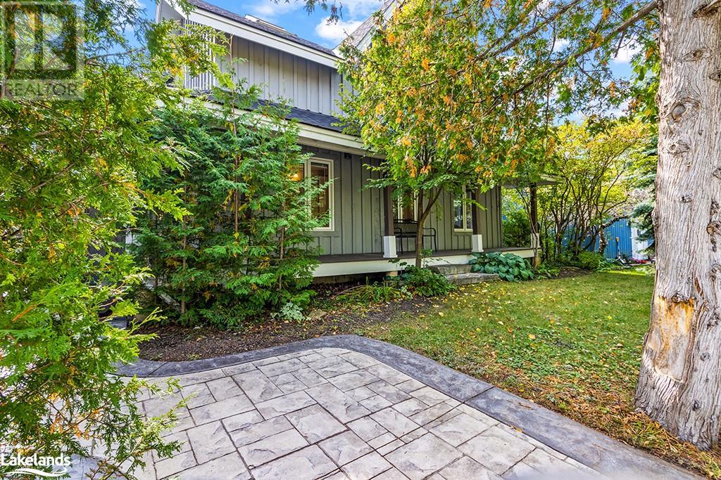 147 CARMICHAEL Crescent