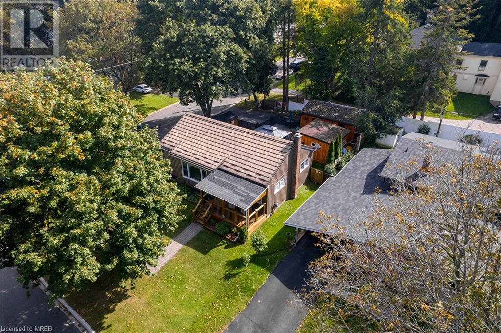2 TYRELL Street