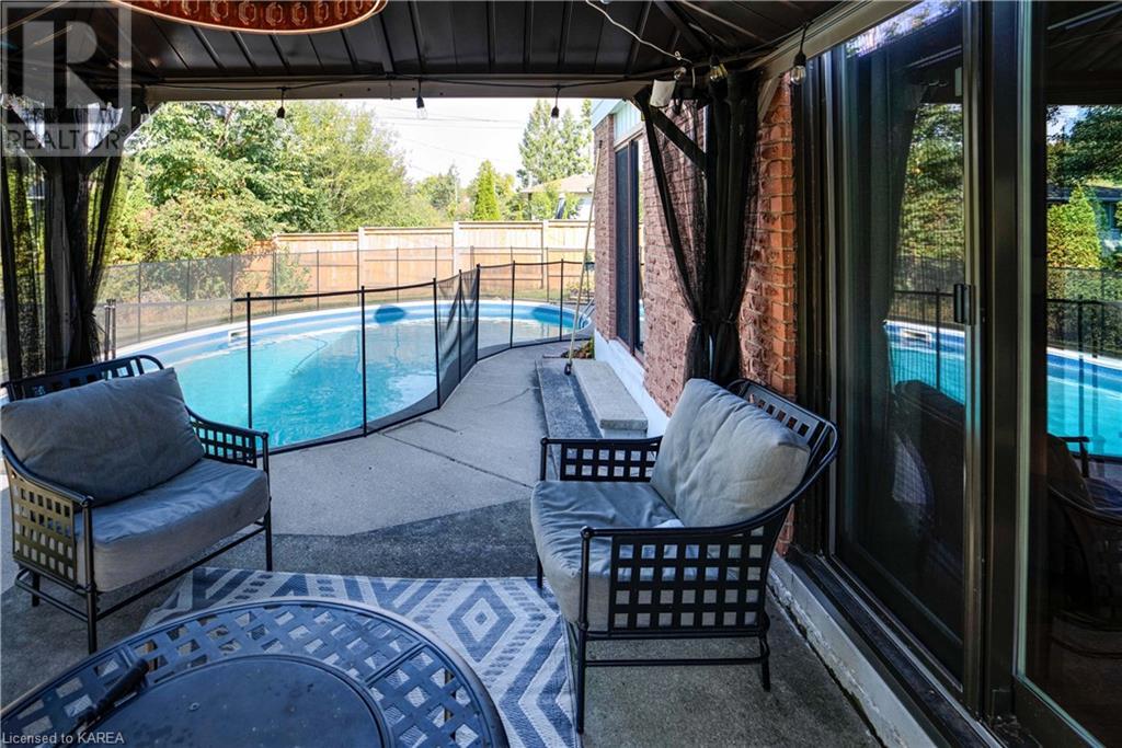 923 HUDSON Drive