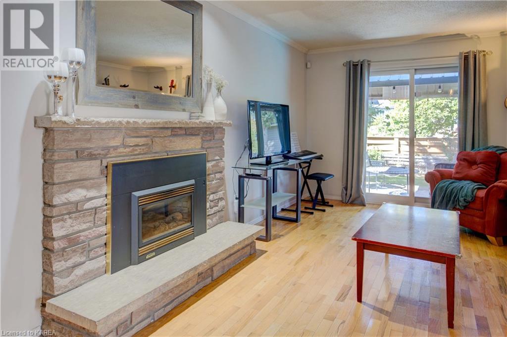 923 HUDSON Drive
