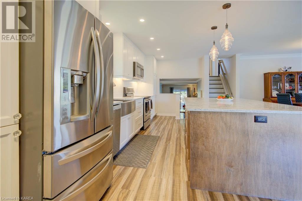 923 HUDSON Drive