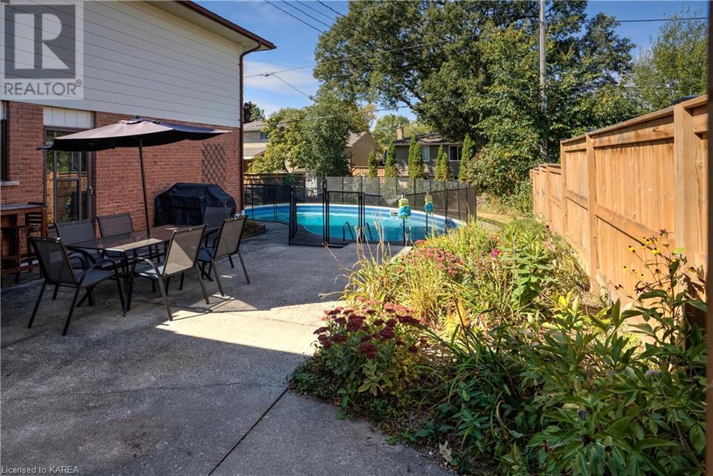 923 HUDSON Drive
