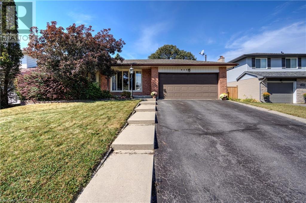 923 HUDSON Drive