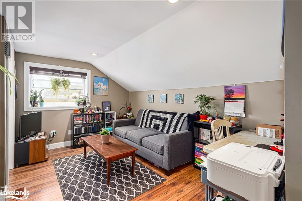 204 13TH Street E