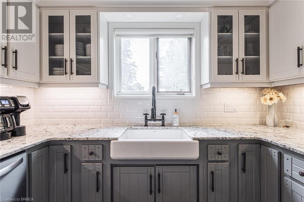46 MISENER Road W