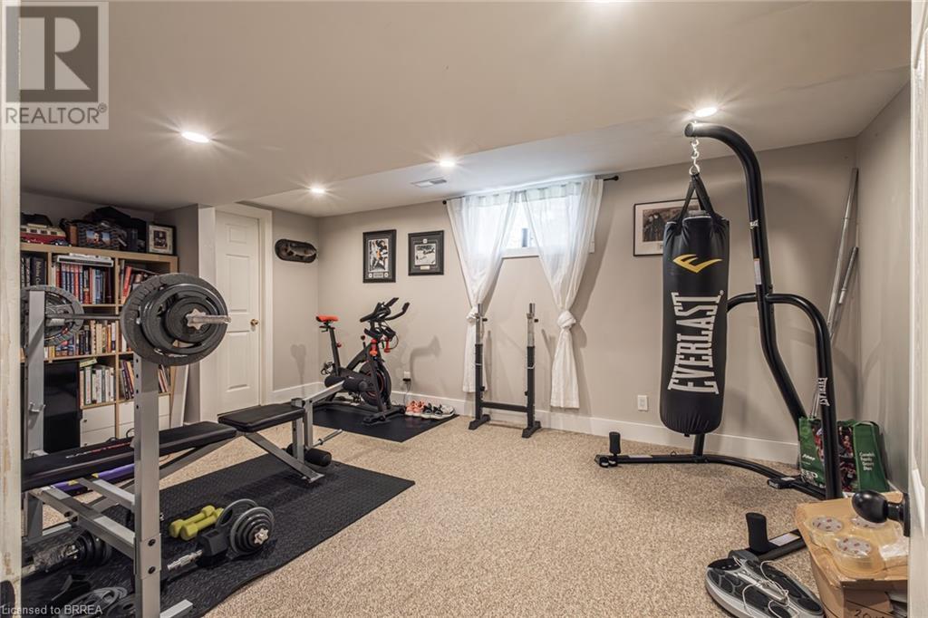 46 MISENER Road W