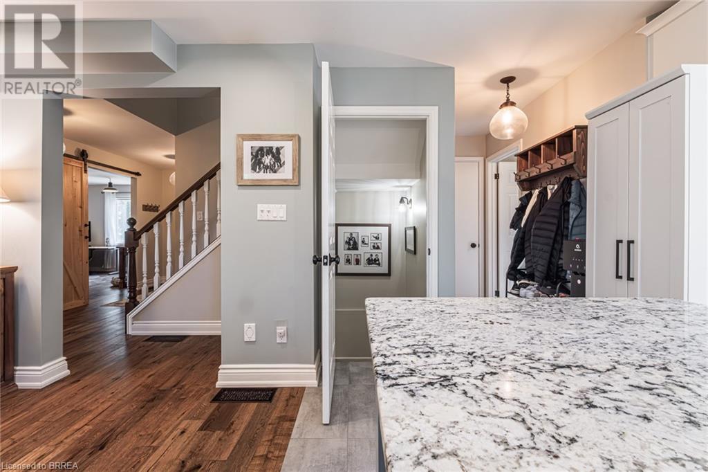46 MISENER Road W