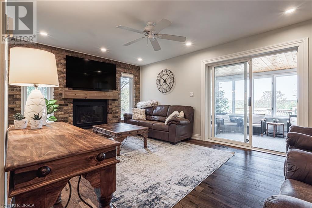 46 MISENER Road W