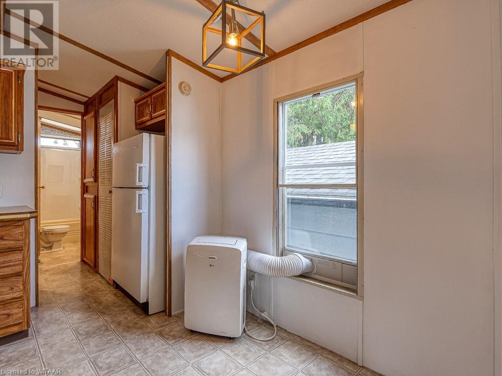 595487 OXFORD 59 Road Unit# 20