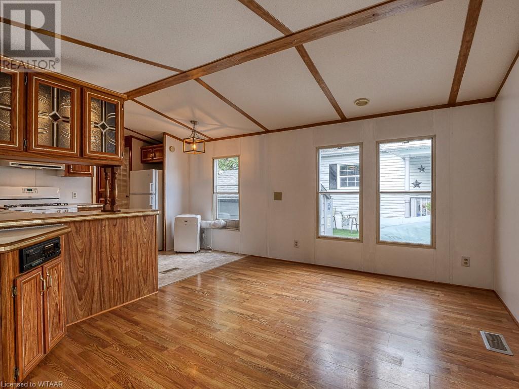 595487 OXFORD 59 Road Unit# 20