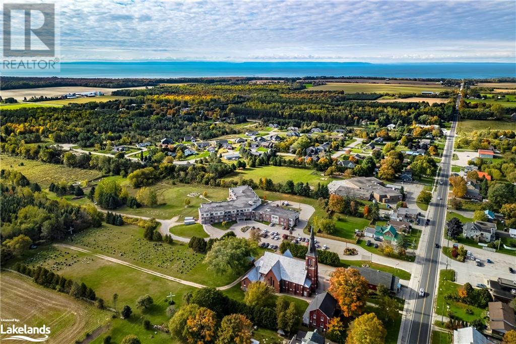 333 LAFONTAINE Road W Unit# 208