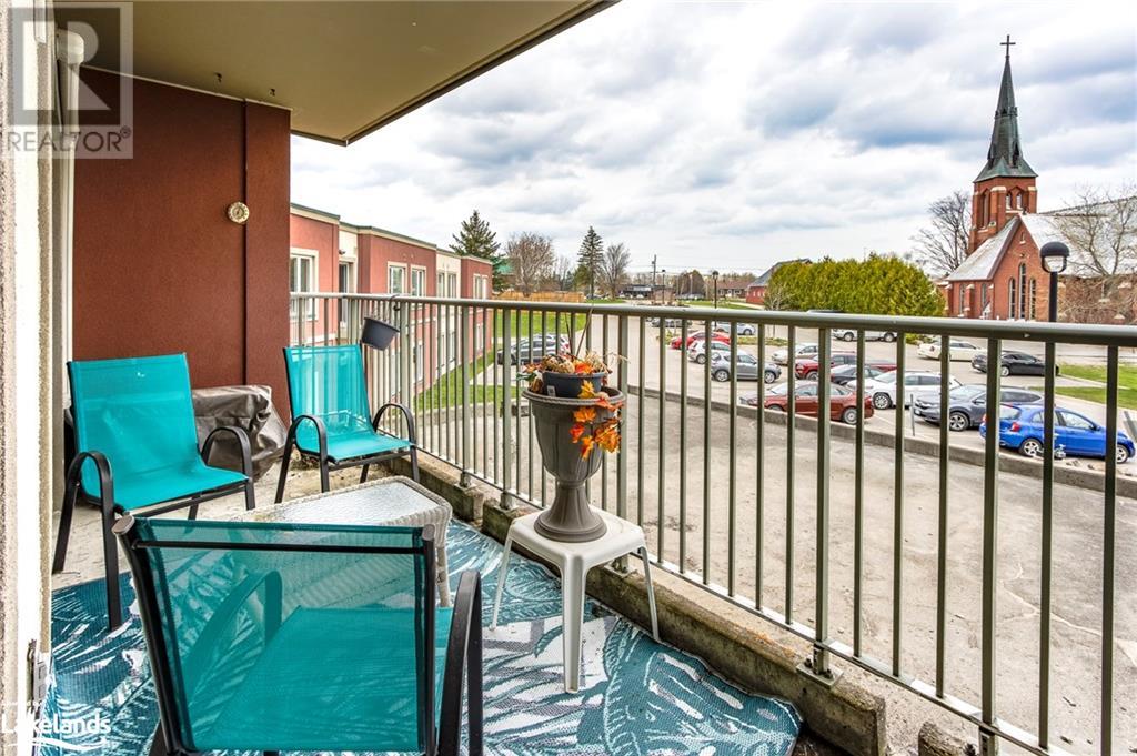 333 LAFONTAINE Road W Unit# 208