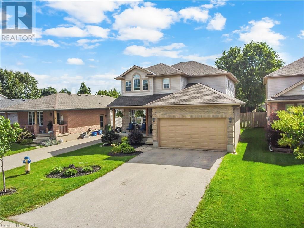 15 COOK Crescent