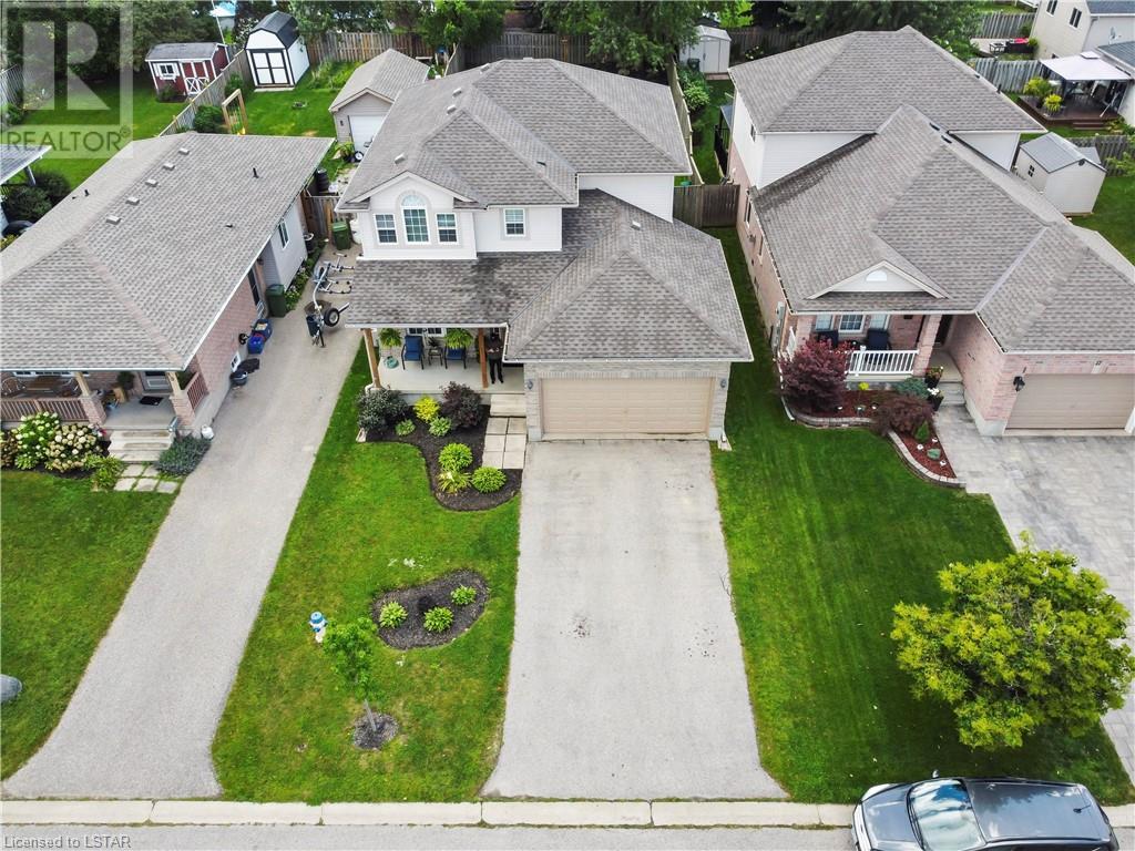 15 COOK Crescent