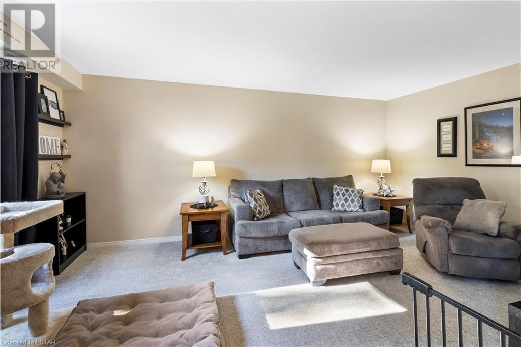 15 COOK Crescent