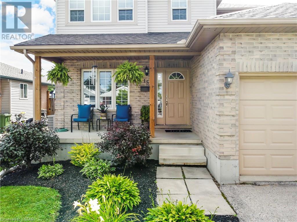 15 COOK Crescent