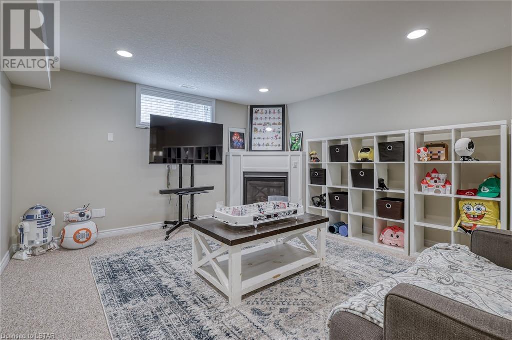 95 HUMMINGBIRD Lane