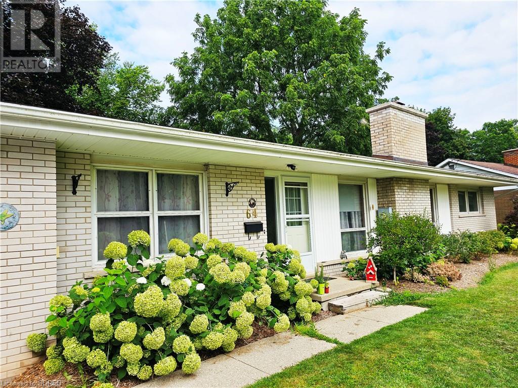 64 HOLDEN Avenue