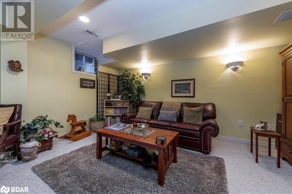 9 CARIBOU Court
