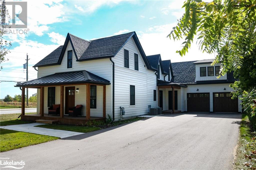 37 WELLINGTON Street E