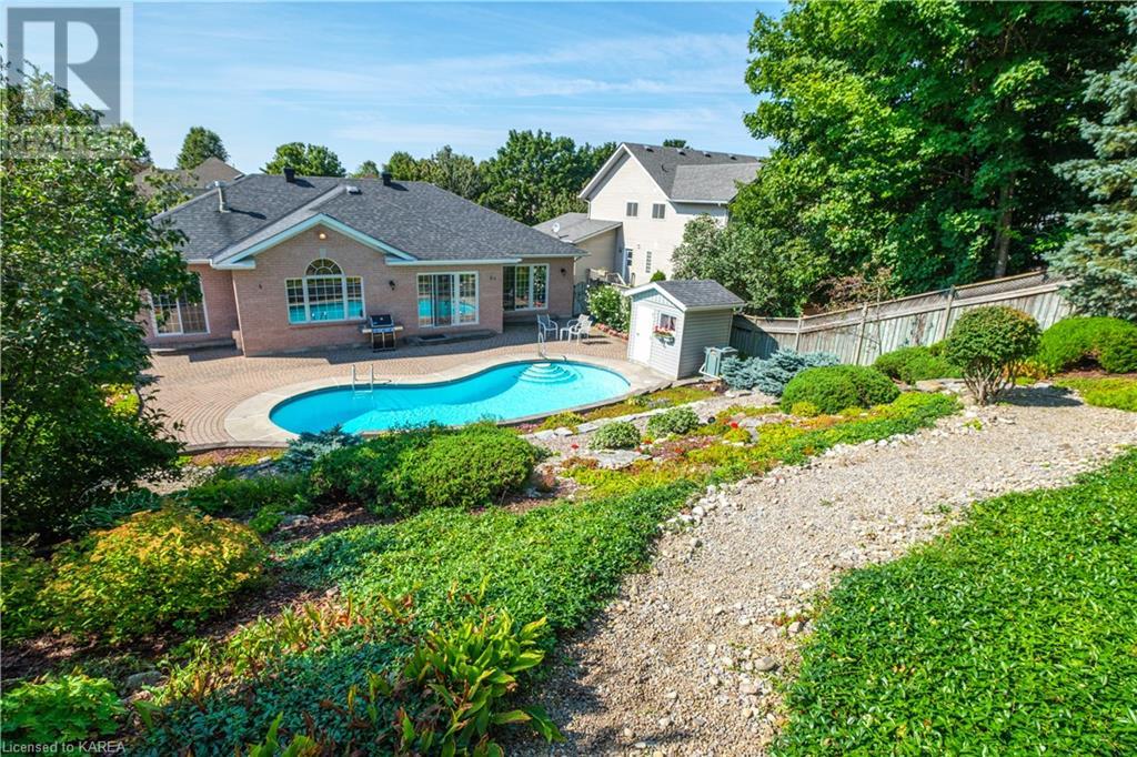 22 KENWOODS Circle
