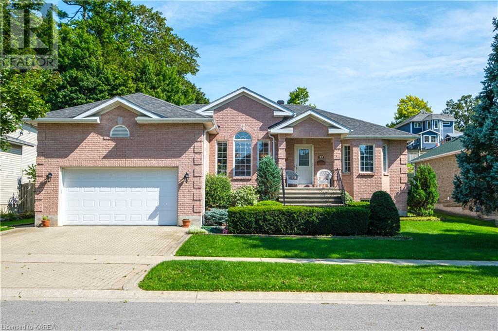 22 KENWOODS Circle