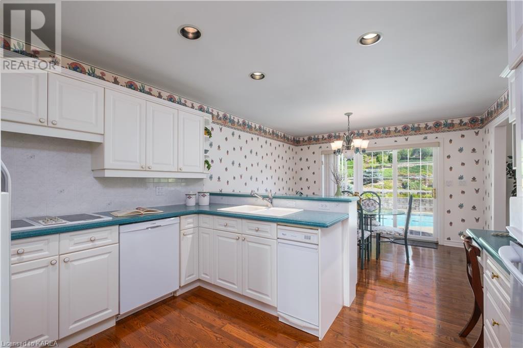 22 KENWOODS Circle