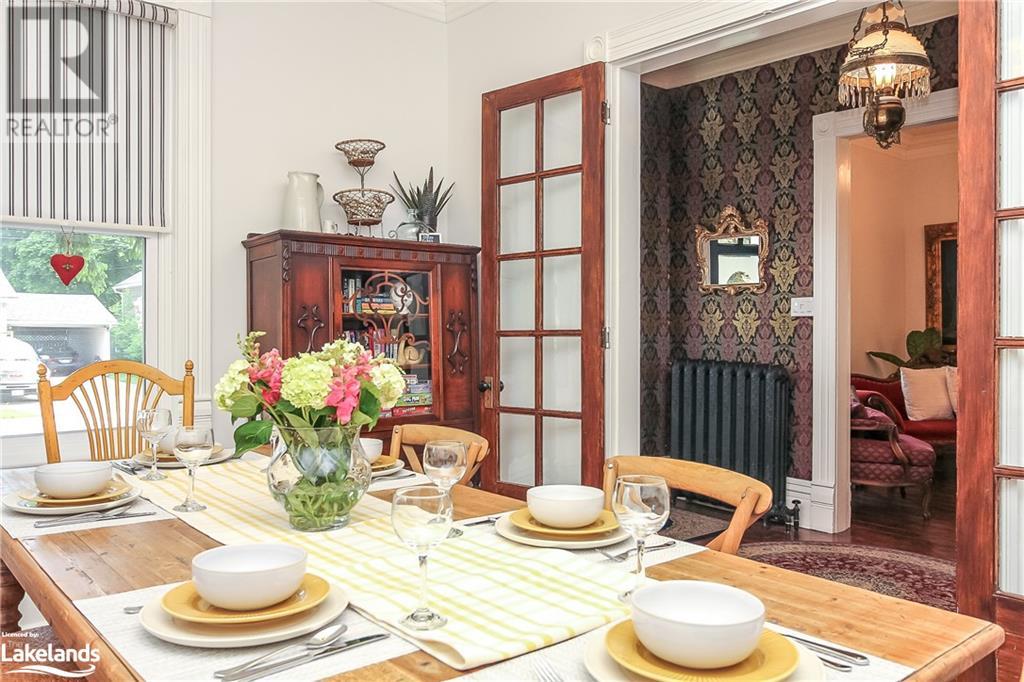27 COLLINGWOOD Street W