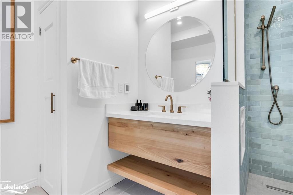 110 KELLIE'S Way Unit# 11