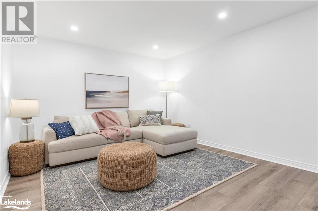 110 KELLIE'S Way Unit# 11