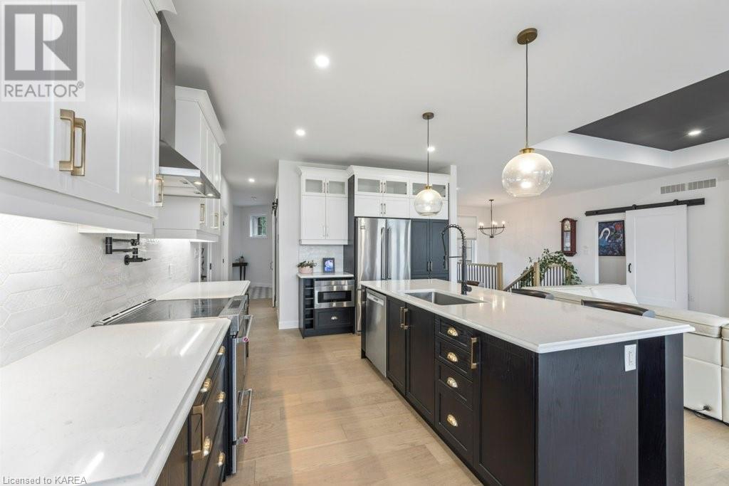 554 MAPLE LAWN Drive
