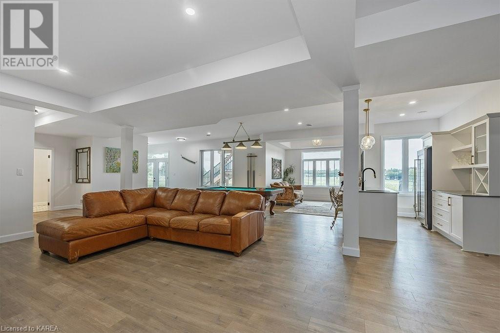 554 MAPLE LAWN Drive