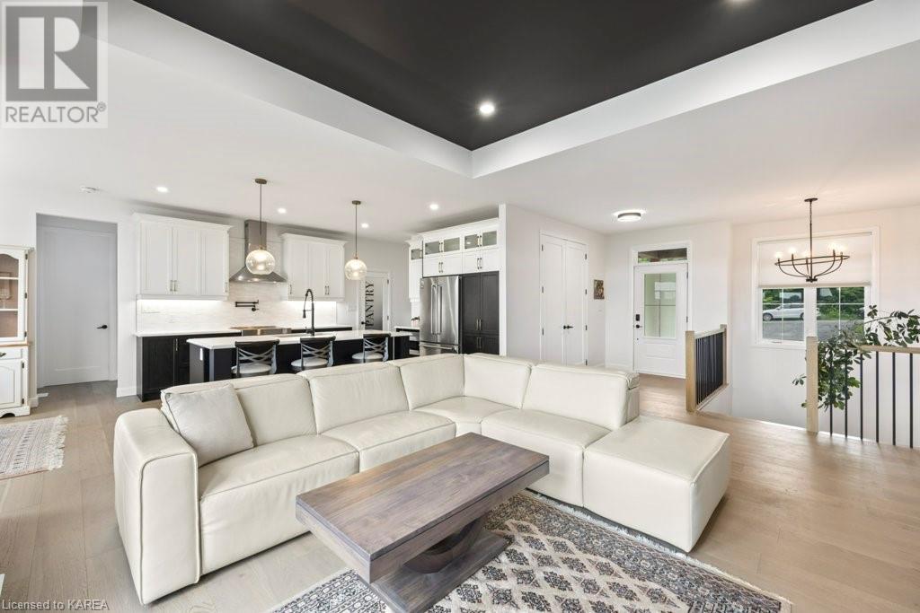 554 MAPLE LAWN Drive