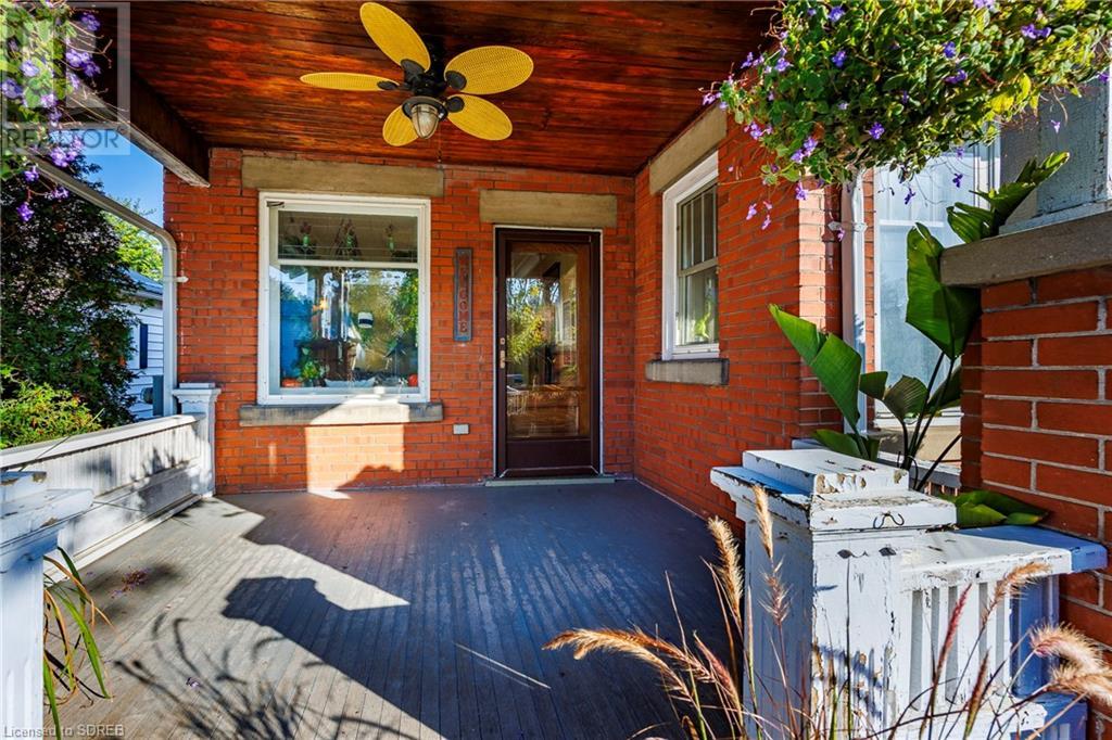 25 TEMPERANCE Street E