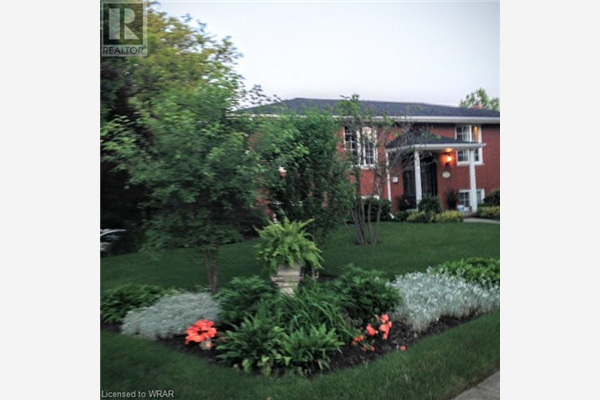132 CANDLEWOOD Crescent, Waterloo