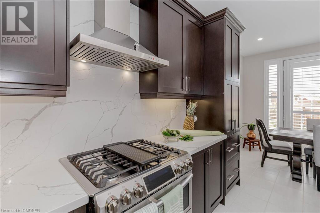 19 ROBBINS Ridge