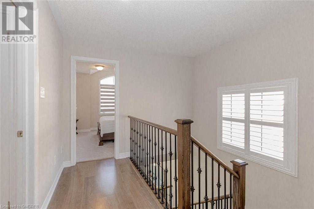 19 ROBBINS Ridge