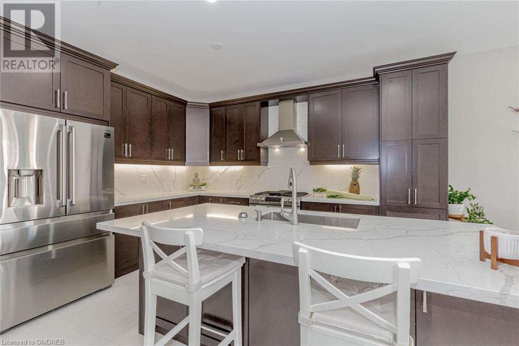 19 ROBBINS Ridge