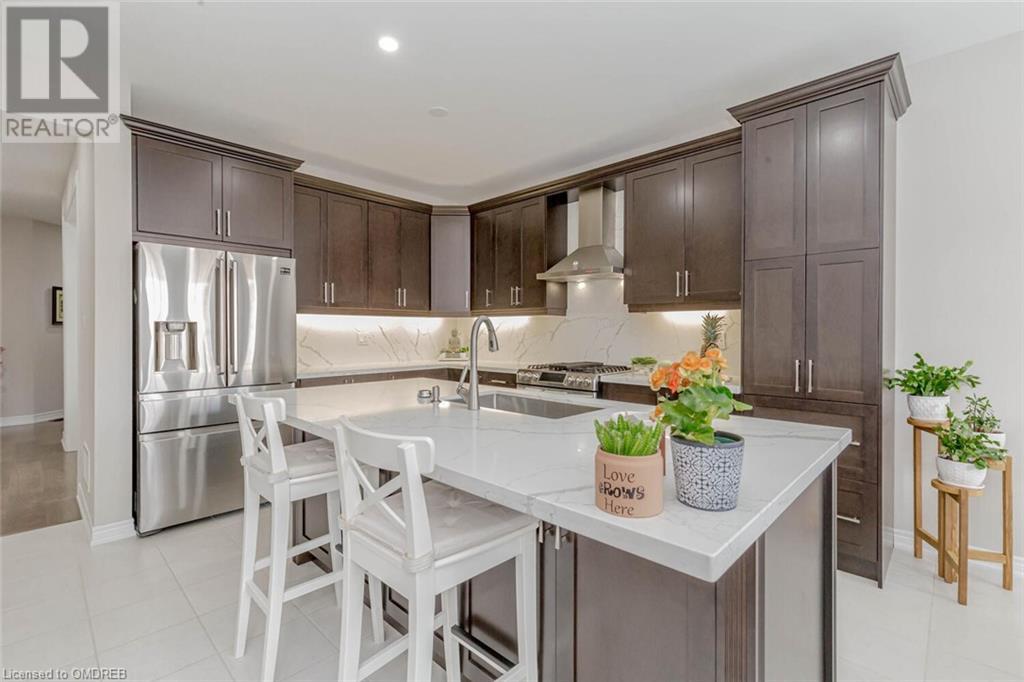 19 ROBBINS Ridge